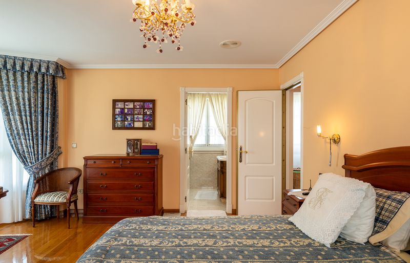 Foto 16afbb26-44ea-430e-a780-8289bc1f8498. Xalet amb xemeneia calefacció aparcament piscina a Oleiros