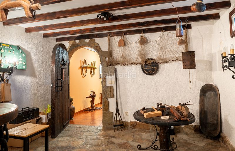 Foto 3036f4ec-747c-46f1-90f7-f5ca2a930b55. Xalet amb xemeneia calefacció aparcament piscina a Oleiros