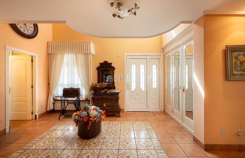 Foto 3c8ccba9-cfa1-4dd7-870c-4702148c8494. Xalet amb xemeneia calefacció aparcament piscina a Oleiros