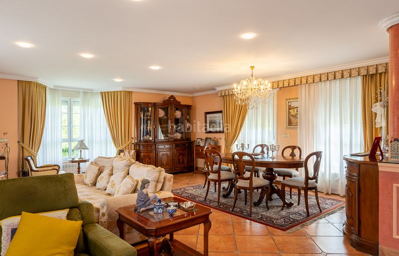 Foto 6d17f0fd-b2ab-4ab2-a33a-62de9ca67365. Xalet amb xemeneia calefacció aparcament piscina a Oleiros