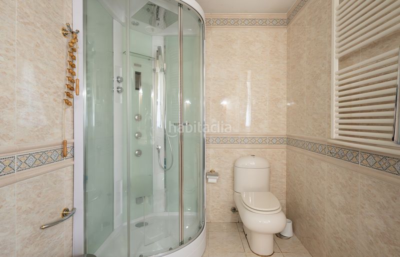 Foto c92d1813-8570-4a77-9454-d29cb07dfe9b. Xalet amb xemeneia calefacció aparcament piscina a Oleiros