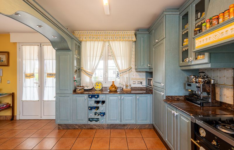 Foto f01ac1b0-0838-404e-91bd-bda3a1a65dbb. Xalet amb xemeneia calefacció aparcament piscina a Oleiros