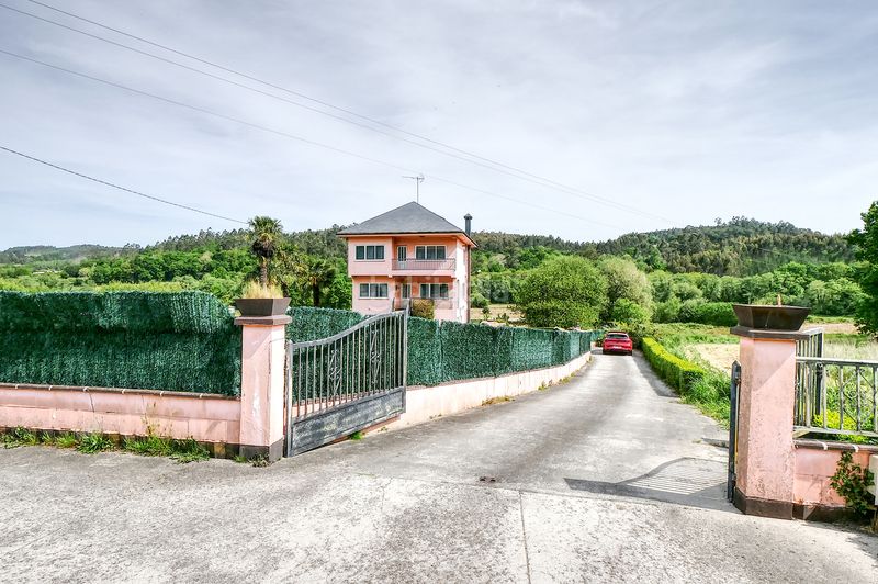 Foto 49ac558b-82d0-451a-9c17-06511334784f. Chalet dans lugar villamir 9 dans Laracha