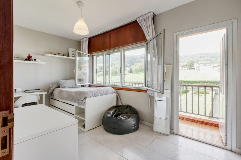 Foto a23547f8-d917-4e63-a91f-8f3b1d511ec8. Chalet dans lugar villamir 9 dans Laracha
