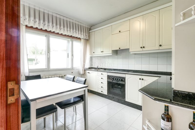 Foto bce3cd00-2588-4d45-bfaa-5be2140bb94c. Chalet dans lugar villamir 9 dans Laracha