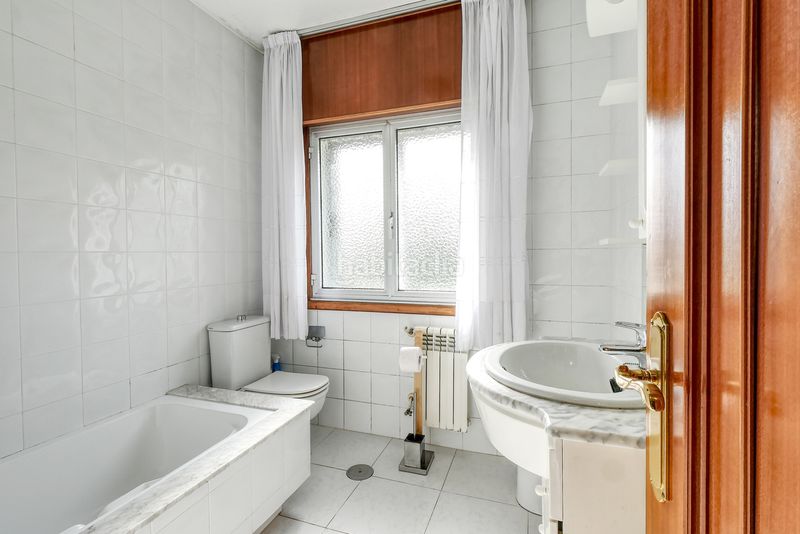 Foto e95321b9-ffd1-43a9-860b-442f48eeffc1. Chalet dans lugar villamir 9 dans Laracha