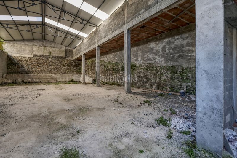 Foto a84ecaf5-18a2-44b7-9119-1c621a5313f6. Nau industrial a Miño