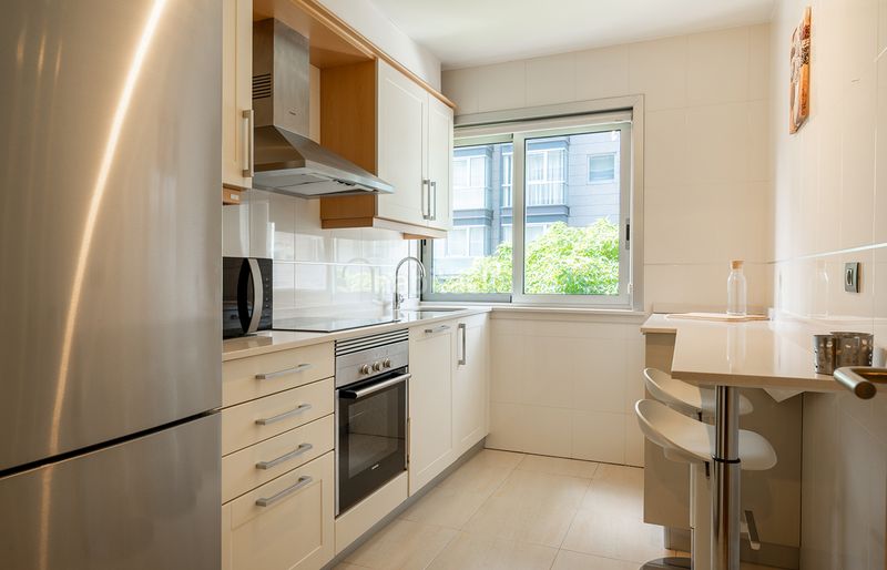 Foto 73f1b21e-551c-4665-92f5-0d152e6c06d4. Pis a rúa fraternidade 4 a Vioño Coruña (A)