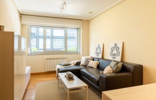 Flat in Rúa fraternidade 4. Piso moderno con garaje en vioño