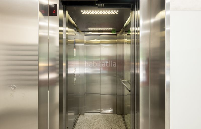 Foto a1cc826b-08a9-410c-ae46-cf833d252d38. Pis a rúa fraternidade 4 a Vioño Coruña (A)