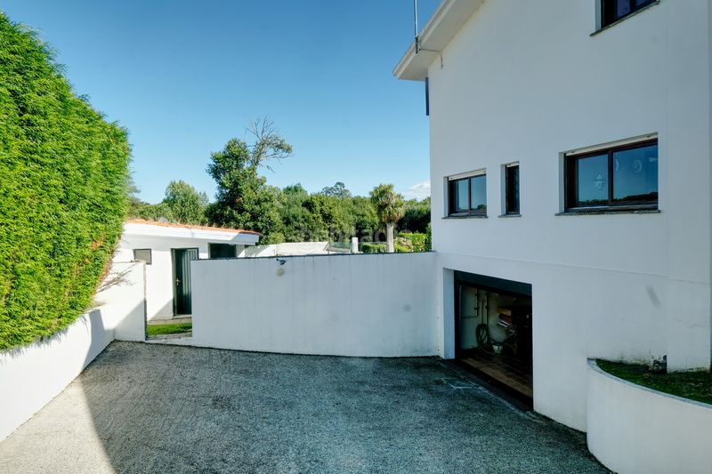 Foto 227fa694-f479-46a9-8f57-44c57e767dfd. Chalet con camino riscaldamento parcheggio piscina in Sada