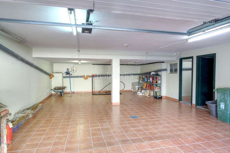 Foto a559c165-7750-47d2-a1e9-f003a7950a93. Chalet con camino riscaldamento parcheggio piscina in Sada