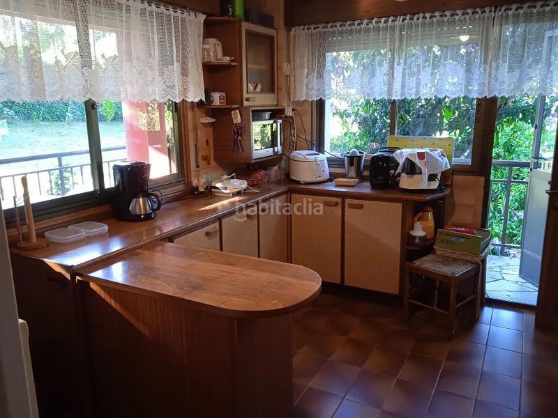 Foto 4951b7ef-2d69-4ce1-8690-c0bfd54c44b8. Casa amb calefacció a Bergondo