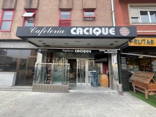 Local Comercial en Someso - Matogrande. Cefetera enfrente de la estacin de tren