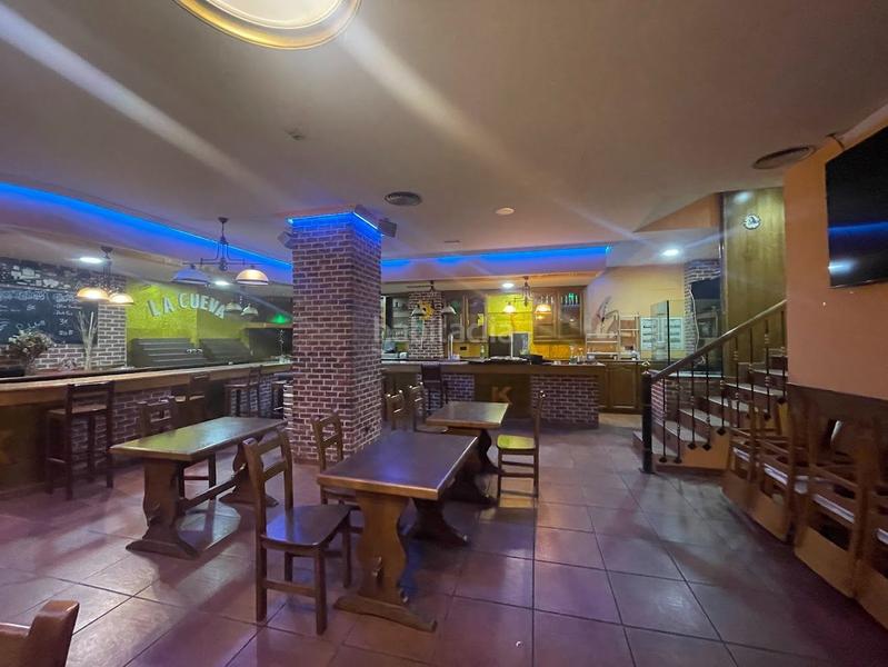 Foto db3ae1a1-bd3d-42a8-8f93-02ad8617f886. Locale commerciale in Someso - Matogrande Coruña (A)