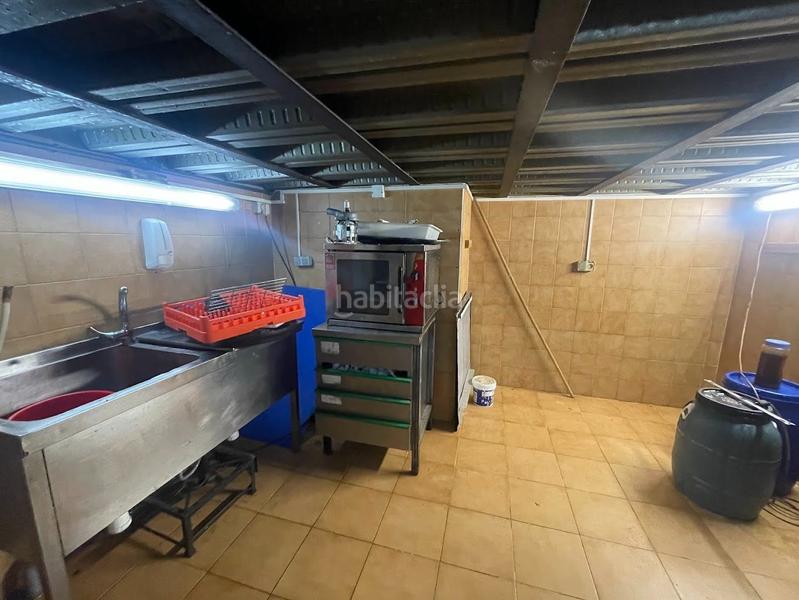 Foto dd146942-7a08-4ebc-bc86-e1b04b9a4dc4. Locale commerciale in Someso - Matogrande Coruña (A)