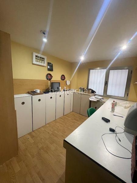 Foto f9265dfe-bcec-4b50-a3b7-6d16c150b8ac. Locale commerciale in Someso - Matogrande Coruña (A)