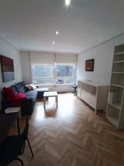 Location Appartement à Cuatro Caminos - Plaza de la Cubela. Alquiler de verano por periodos quincenales.