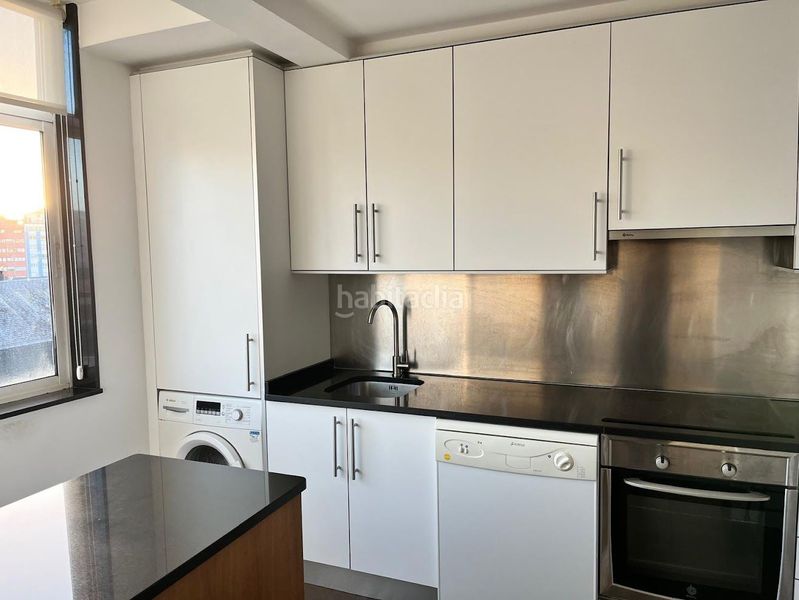 Foto 5fda6ee7-2c8f-4dd4-b39f-778e11dd2626. Rent flat with heating in Sagrada Familia Coruña (A)