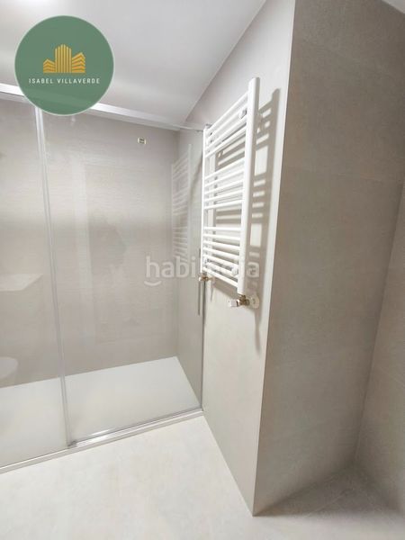 Foto 03152d2e-25ec-45dd-aeda-4ab76076ffa8. Rent flat with heating in Cuatro Caminos - Plaza de la Cubela Coruña (A)