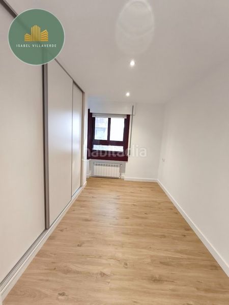 Foto 8413bf46-f26b-4a04-a221-fa5d42674e61. Rent flat with heating in Cuatro Caminos - Plaza de la Cubela Coruña (A)