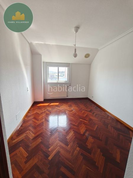 Foto 3f745975-d88b-49af-85dd-31fb8c910e71. Location duplex avec chauffage dans Someso - Matogrande Coruña (A)