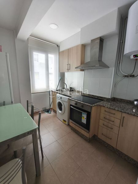 Foto 21181673-4d23-4200-83c1-4a9526947de6. Rent flat with heating in Someso - Matogrande Coruña (A)