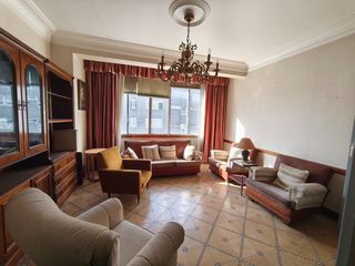 Pis  Ronda de outeiro. Piso con encanto para reformar
