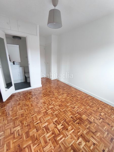 Foto 098efb95-ef06-4667-b057-ed15e688aa1c. Rent flat in Someso - Matogrande Coruña (A)