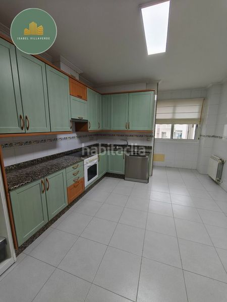 Foto c1b49e90-0b77-41e8-adbd-3f2d923ca041. Rent flat with heating in Cuatro Caminos - Plaza de la Cubela Coruña (A)
