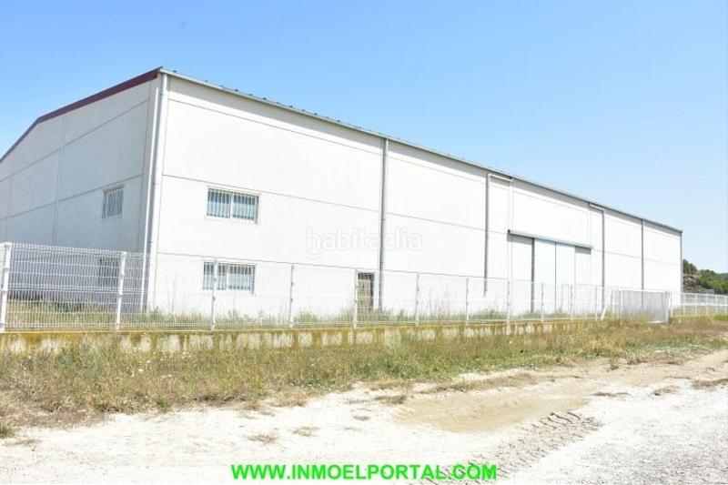Foto c0590c36-5f07-4d00-b29e-e9ad61cd27da. Nave industrial  en Murillo el Fruto