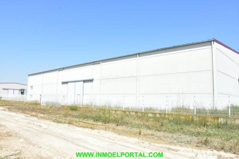 Foto e81911b0-928b-42d1-930c-cc3b64df051f. Nave industrial  en Murillo el Fruto