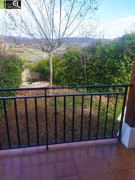 Foto cf0fd861-fc1b-4c23-a04d-32ddc11ae109. Xalet amb calefacció aparcament piscina a San Martín de Unx