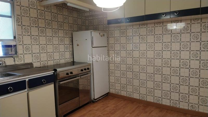 Foto 88f72ff1-964c-4408-83dd-2c179739a097. Casa en rúa manuel fraga iribarne 15 * * pleno centro neurálgico * * en Cariño