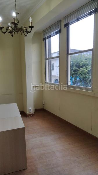 Foto fd48c7e4-c6bd-4fc7-86aa-ebdb80967dc7. Casa en rúa manuel fraga iribarne 15 * * pleno centro neurálgico * * en Cariño