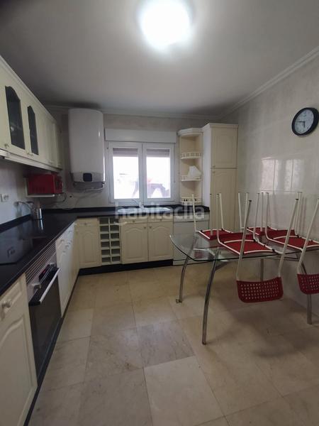 Foto 3a72e111-4c89-4a72-bd5c-7c850d8023a6. Pis a rúa manuel fraga iribarne b6 a Cariño