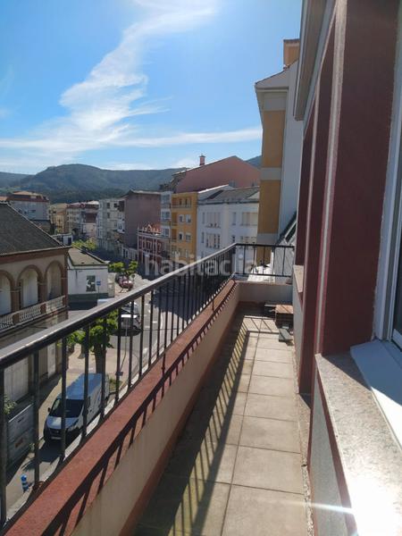 Foto 7e767b70-8bca-414a-b551-6db024677399. Pis a rúa manuel fraga iribarne b6 a Cariño