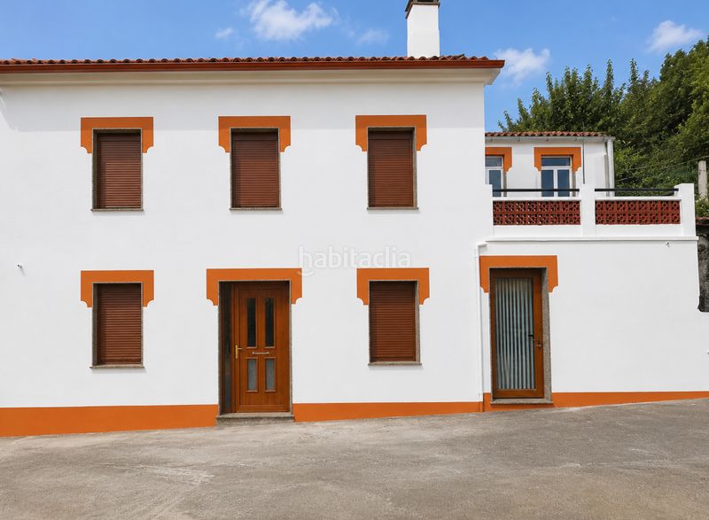 Foto 16d50bea-821f-4d10-aed6-fd95650553b0. Casa amb aparcament a Cariño