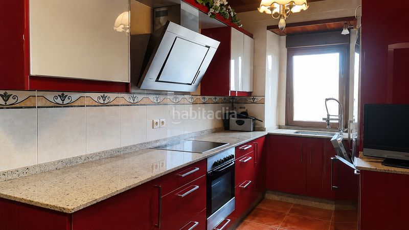Foto 853df788-7637-4860-bb82-76915a2ad073. Casa amb aparcament a Cariño