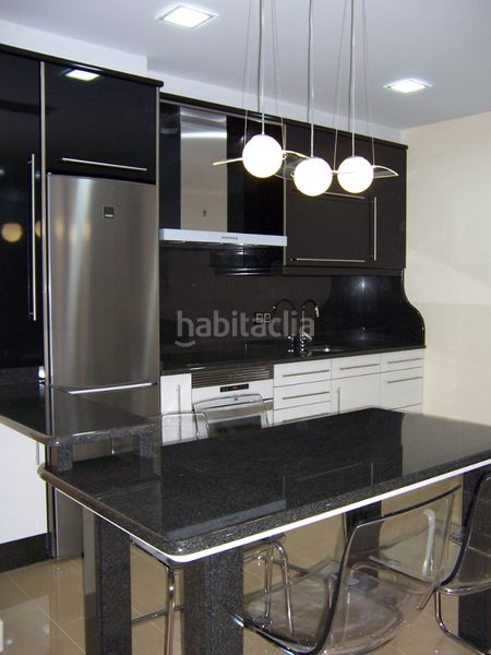 Foto 3bbba1fb-f7a6-4278-9a67-859a479ef992. Piso en rúa río maguleiro 8 ** primera linea de playa ** en Cariño