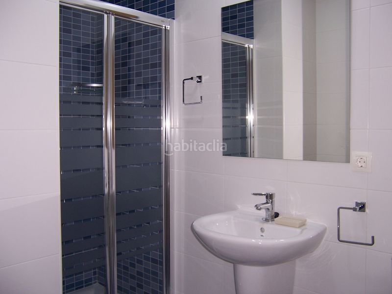 Foto a48a81e3-b997-408a-b44f-4bcfc1d769dc. Piso en rúa río maguleiro 8 ** primera linea de playa ** en Cariño