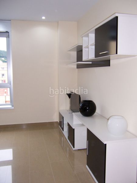 Foto e987b907-5143-4fea-a1bf-228ac1fdc505. Piso en rúa río maguleiro 8 ** primera linea de playa ** en Cariño