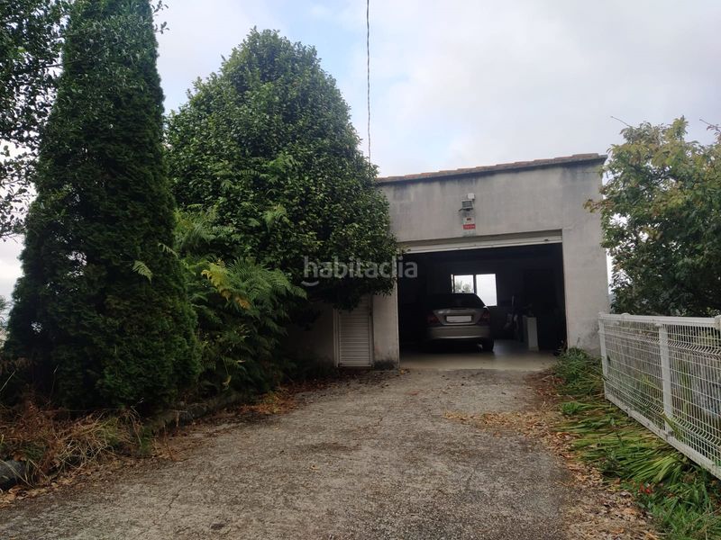 Foto 561829d8-ce8d-4357-addd-b3eb95625ad8. Parking voiture dans Cariño