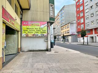 Location Local commercial à A Piriganlla - Albeiros - Garabolos. Bajo comercial en avda. coruña