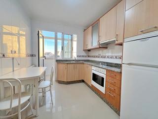 Location Appartement à A Piriganlla - Albeiros - Garabolos. Piso en alquiler en santo grial