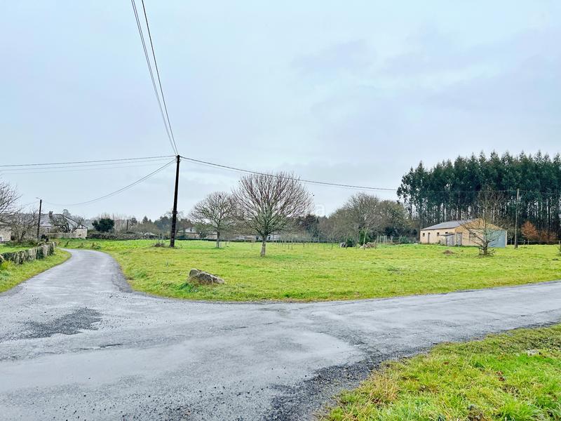 Foto bf6756c4-99bd-4db4-895b-d1eac341d845. Terreno residenziale in Outeiro de Rei