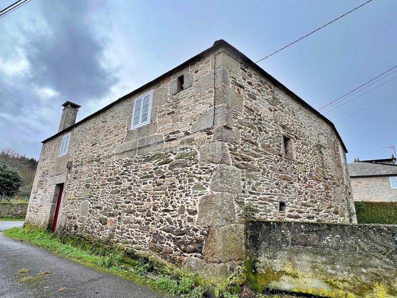 Foto 334bb46a-4764-400d-bf06-25b3d2454567. Casa in Outeiro de Rei