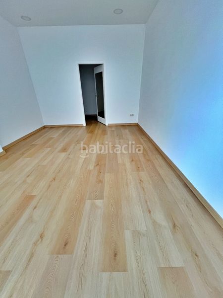 Foto 3bad7fb7-97f7-46cb-a583-a98b9ff3a19b. Rent business premise in plaza de la soledad 1 in Lugo