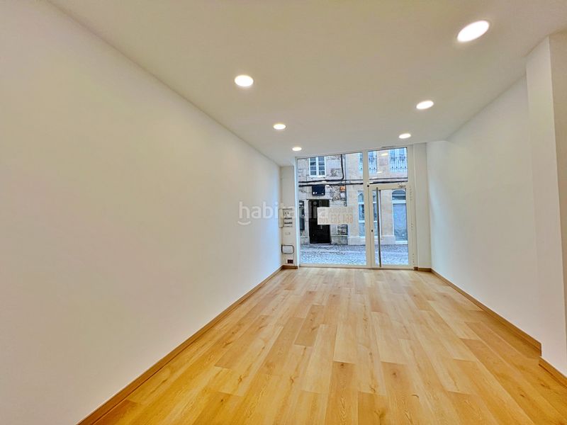 Foto 98795b39-281a-43d4-a75e-c0bca7677687. Rent business premise in plaza de la soledad 1 in Lugo
