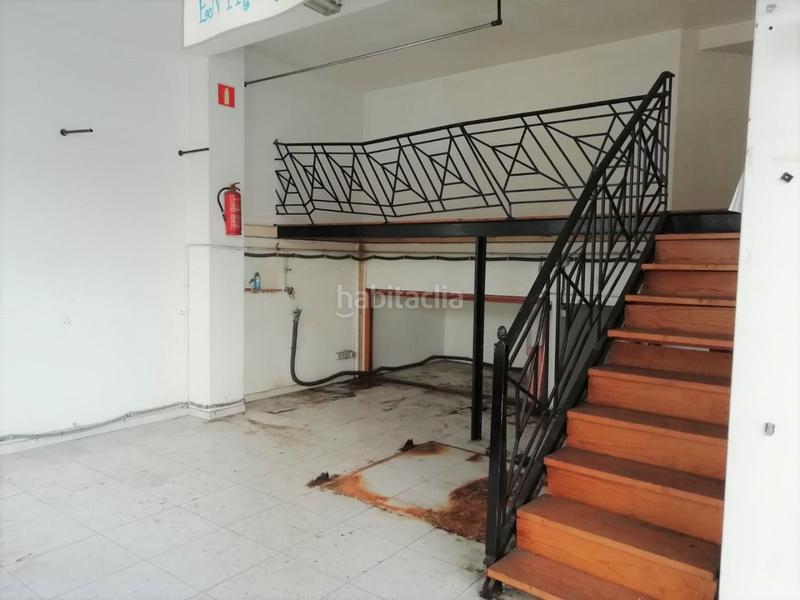 Foto c99e9457-686f-4271-a9c1-fd036335bff9. Local comercial a Los Rosales Coruña (A)